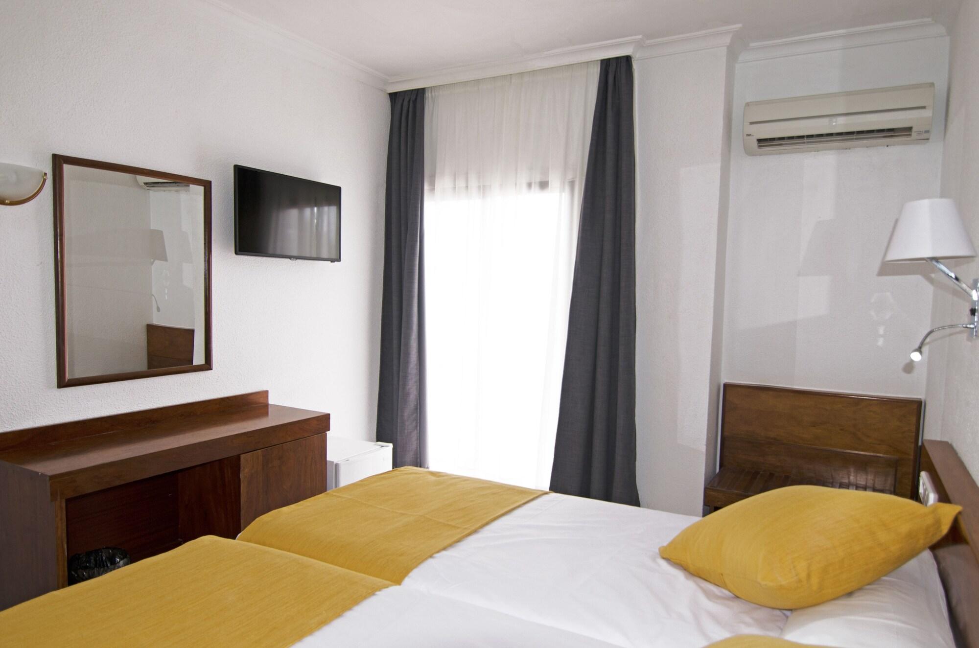 Aparthotel Vibra Bay San Antonio  Kültér fotó